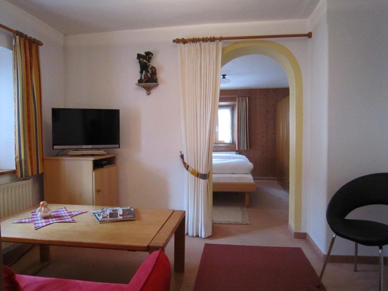 Gaestehaus Unruh Oberammergau Bagian luar foto