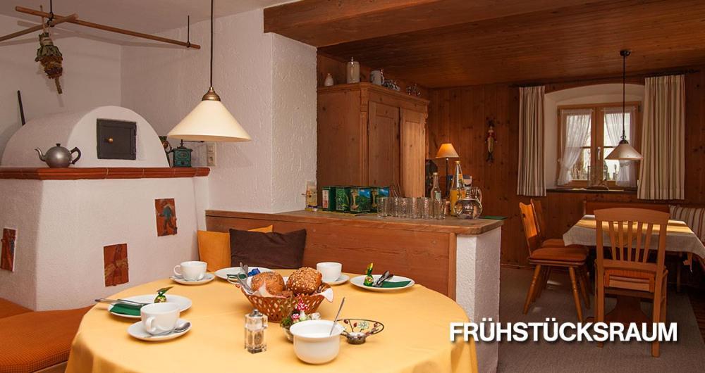 Gaestehaus Unruh Oberammergau Bagian luar foto